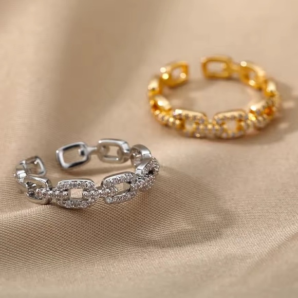 Move Uno Elegant Gold Link Resizable Ring - Picture 6 of 17